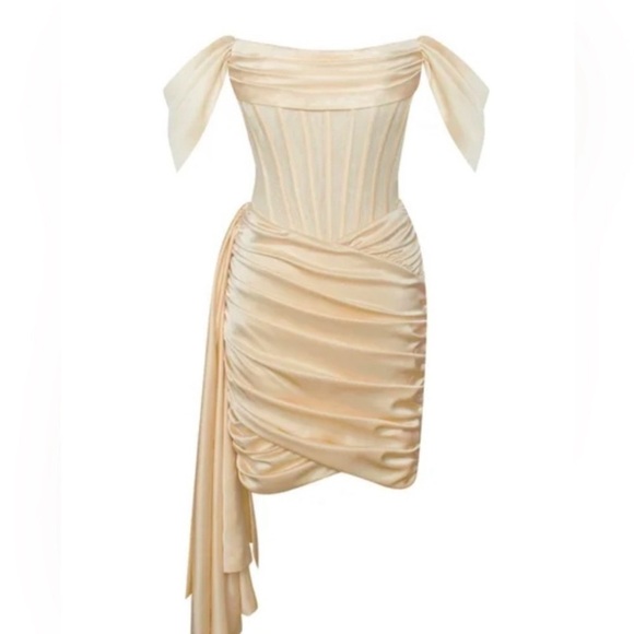 Miss circle Elegant Cream Off-Shoulder Mini Dress corset size L - Picture 6 of 7